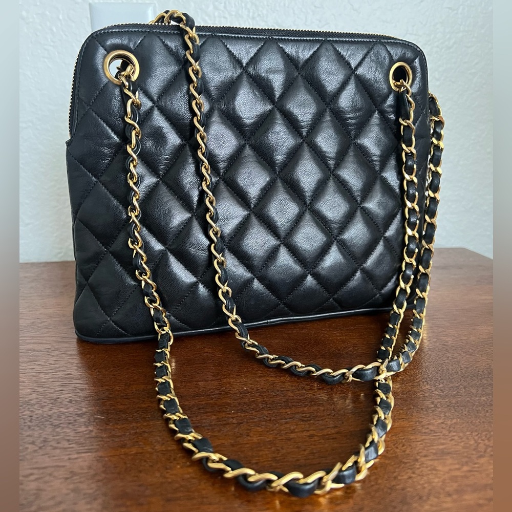Chanel Matelasse Plate Charm Double Chain Black Lambskin Shoulder Bag